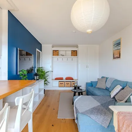 Apartamento For 4 Pers - 15 Min From Airport & Center - Balcony - Pv Parking *