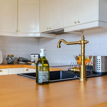 For 4 Pers - 15 Min From Airport & Center - Balcony - Pv Parking Apartamento *